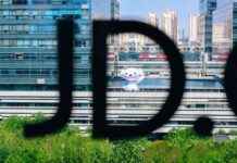 Walmart Sells JD Stock to Focus on Own Chinese Businesses news-22082024-172137