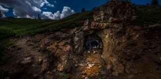 Tragedy Strikes as 1 Dies and 23 Rescued in Gold Mine Tour: Nightmare in the Depths news-14102024-022657