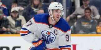 McDavid Leaves Oilers vs. Blue Jackets Game | NHL.com news-29102024-075709