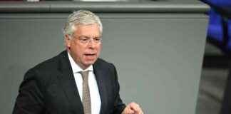 Jürgen Hardt Predicts Disruption from Donald Trump: Insights and Analysis news-06112024-103042