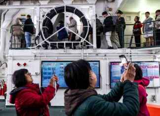 Chinese Former Enemies Unite on Taiwan Alignment chinese-former-enemies-unite-on-taiwan-alignment